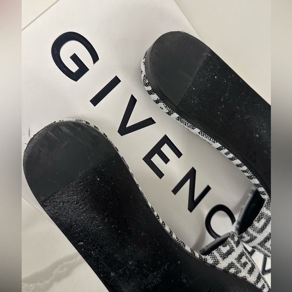 Givenchy slides 39, with box - Picture 4 of 5